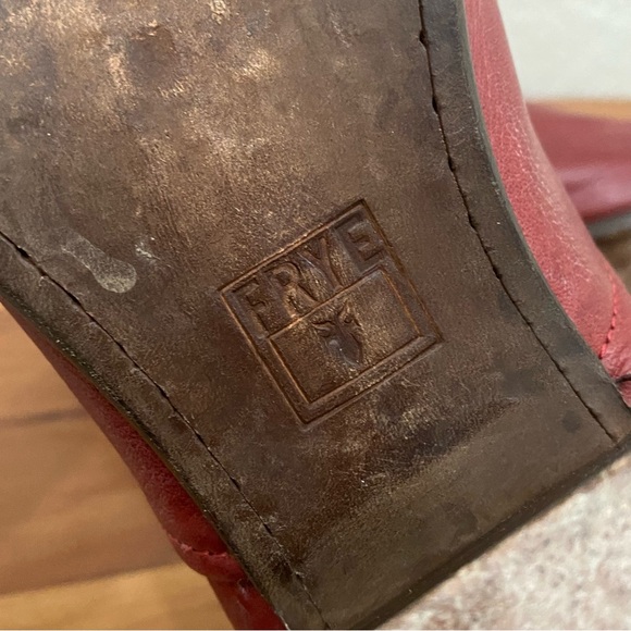 FRYE 71075 Stella Burgundy Wine Leather Slip On Ankle Bootie Block Heels Size 9B - Picture 15 of 16